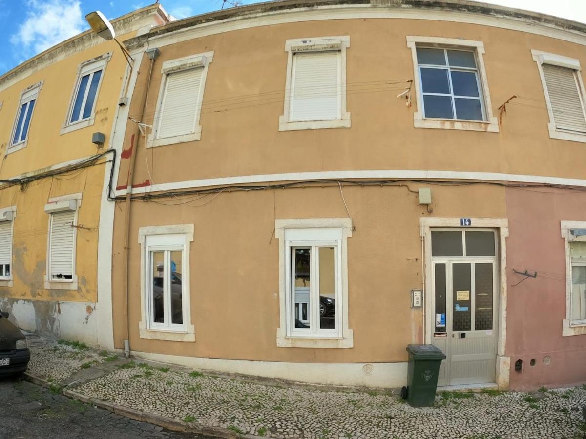 Lisbon T2 Apartment In Typical Villa In Sapadores Lisboa Ngoại thất bức ảnh